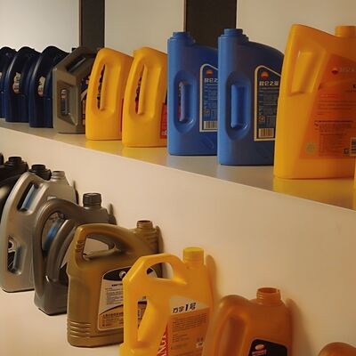 comprar Fabricado em fábrica 1-5L Linha de enchimento de lubrificante Controle totalmente automático online manufacture