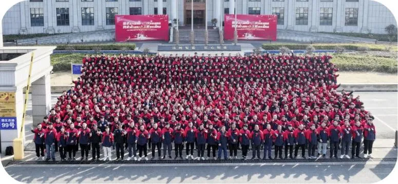 M&aacute;quina autom&aacute;tica de enchimento de lubrificantes qu&iacute;micos para a ind&uacute;stria 5